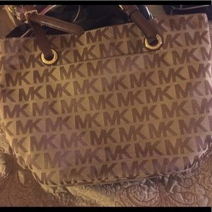 Michael kors purse